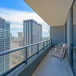 Bright And Breezy 1 Bed Unit With Water And City Views