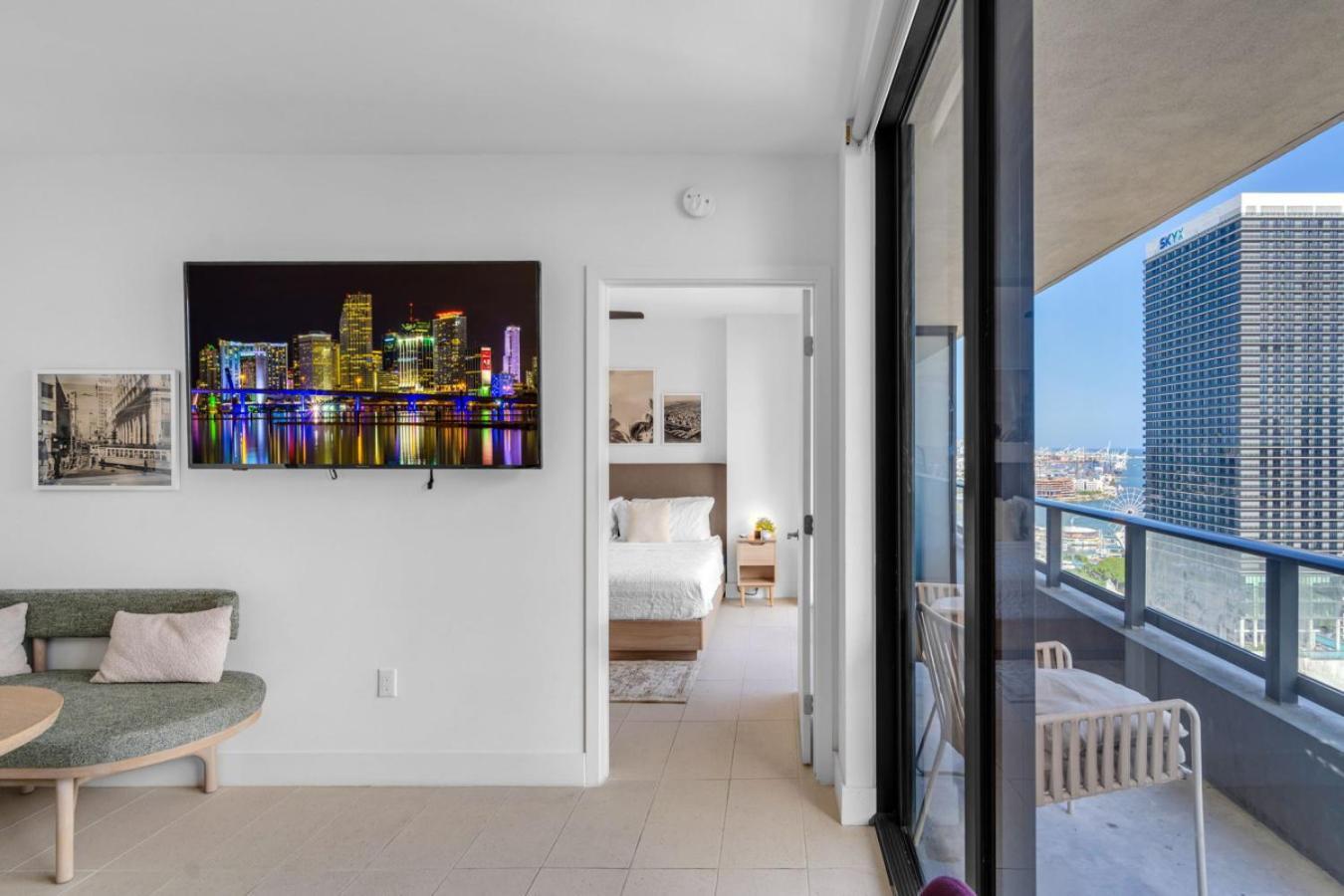 Bright And Breezy 1 Bed Unit With Water And Views Appartement *