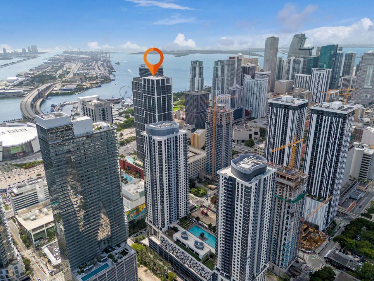 Bright And Breezy 1 Bed Unit With Water And Views Miami